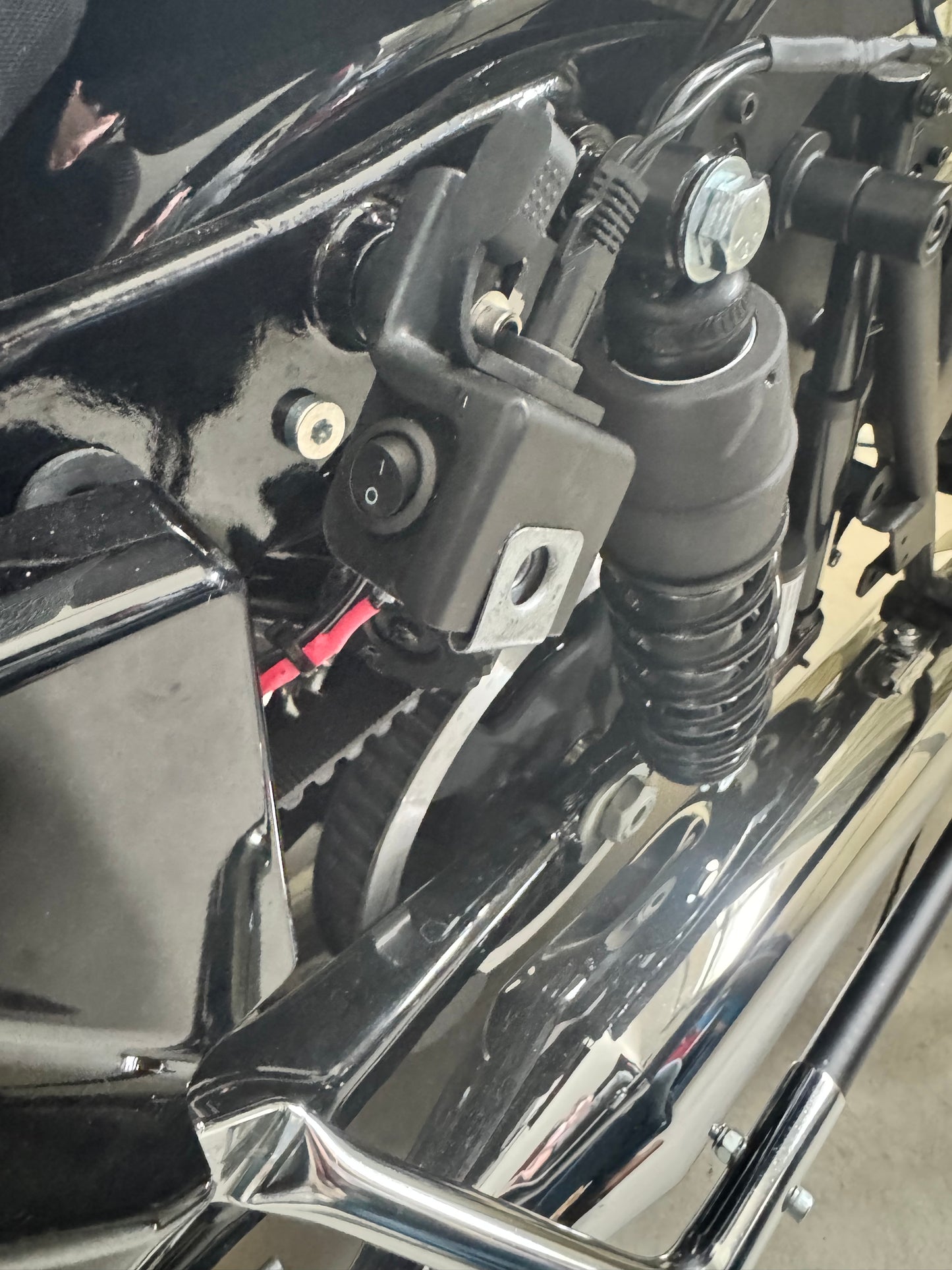 Auxiliary Power Port w/ On/Off Switch